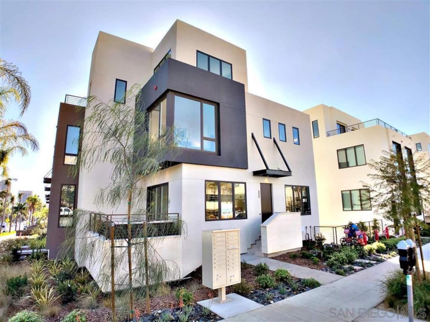 فيلا Upscale Modern Townhouse At Balboa Park سان دييغو المظهر الخارجي الصورة
